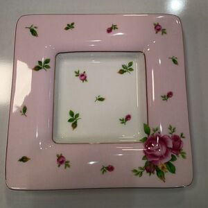 Royal Albert New Country Roses Trinket Tray, 6.5”, NEW